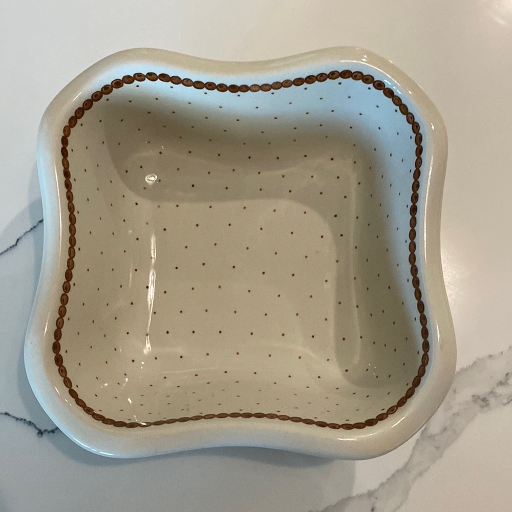 Polish pottery serving dish